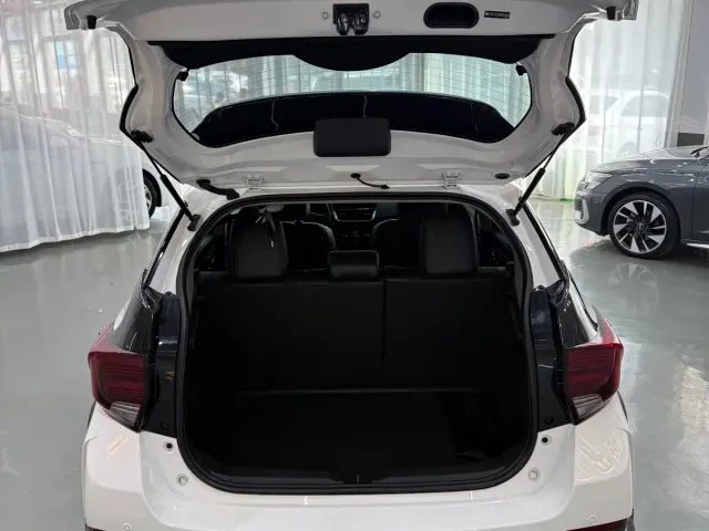 Toyota YARiS L Zhi Xuan — Фото автомобиля 10