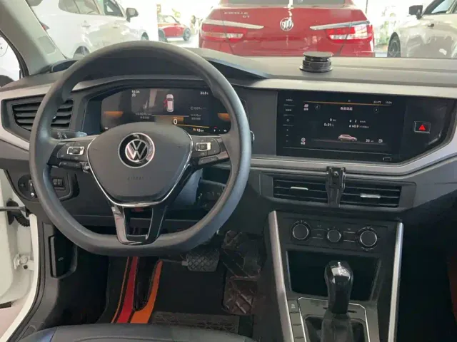 Volkswagen Polo — Фото автомобиля 10