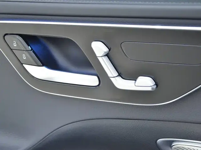 Mercedes-Benz C-Class — Фото автомобиля 12