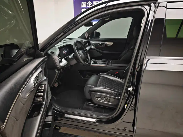 GAC Trumpchi GS8 — Фото автомобиля 13