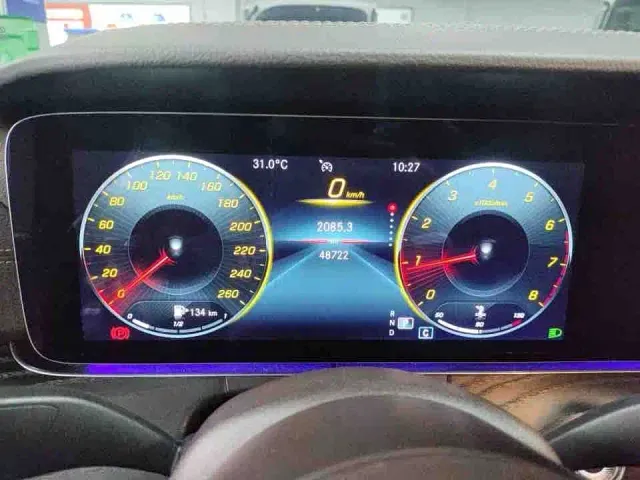 Mercedes-Benz E-Class — Фото автомобиля 6