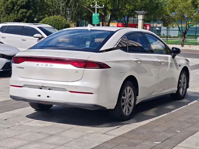 GAC Aion S — Фото автомобиля 13