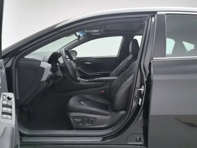 Toyota Avalon 2022 2.5L Luxury Edition — Фото автомобиля 10