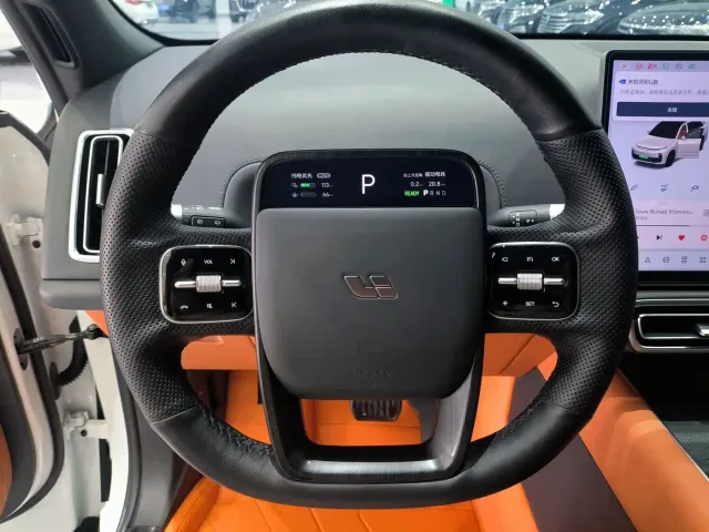 Li Auto L7 — Фото автомобиля 6