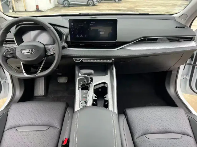Geely Xingrui — Фото автомобиля 11