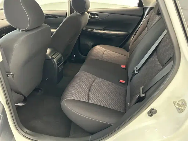 Nissan Tiida — Фото автомобиля 7