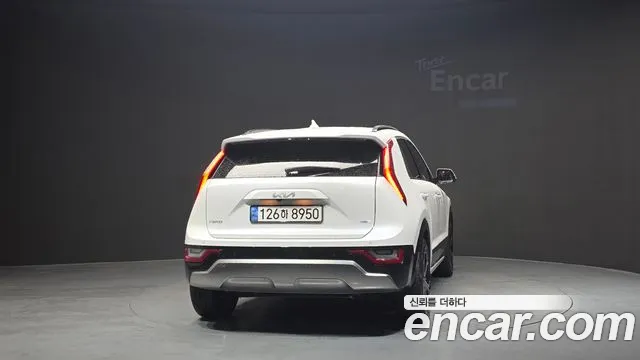 Kia Niro The All New Niro Signature — Фото автомобиля 4