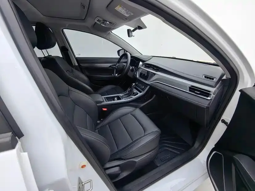 Geely Emgrand 2021 UP 1.5L CVT Luxury — Фото автомобиля 7