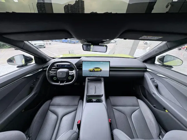 Xpeng P7 — Фото автомобиля 5