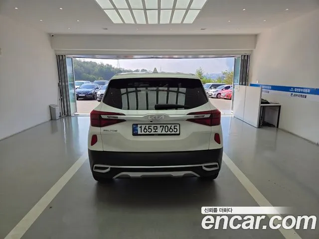 Kia Seltos — Фото автомобиля 4
