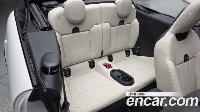 Mini Cooper Convertible — Фото автомобиля 24