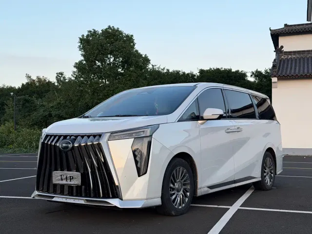 Фотография автомобиля — GAC Trumpchi M8