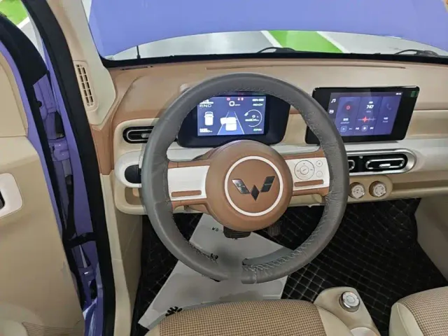 Wuling Hongguang Mini EV — Фото автомобиля 10