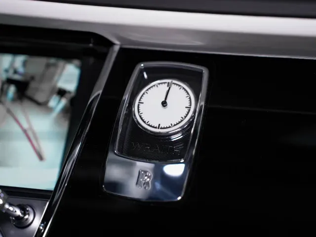 Rolls-Royce Wraith — Фото автомобиля 14