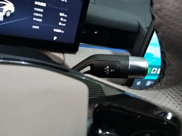 Geely Galaxy Xingyao 8 — Фото автомобиля 13