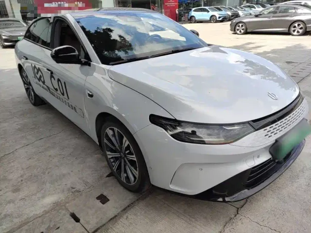 Leapmotor C01 — Фото автомобиля 21