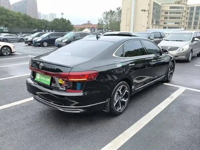 Volkswagen Passat — Фото автомобиля 6