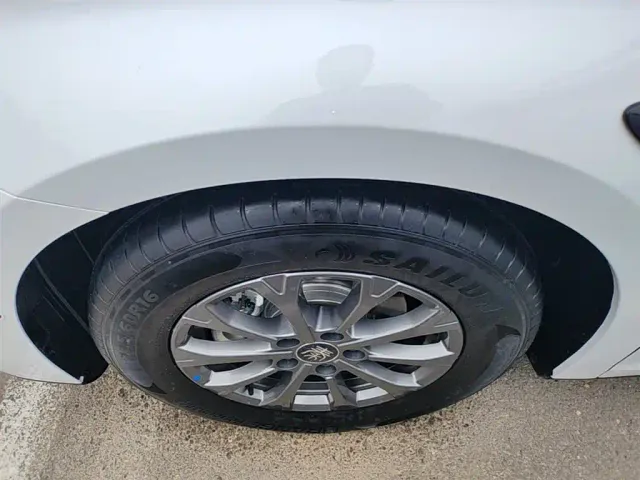 BYD Qin L — Фото автомобиля 22