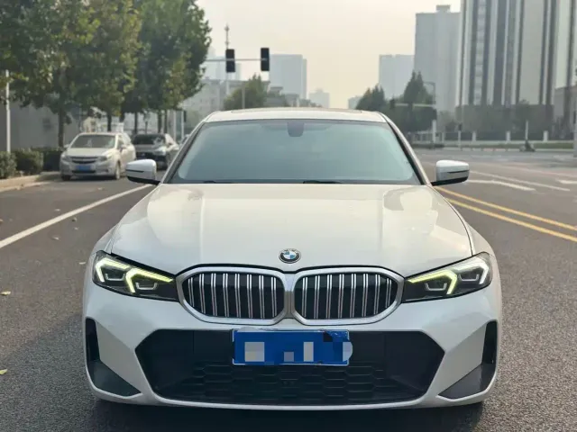 BMW 3 Series — Фото автомобиля 2