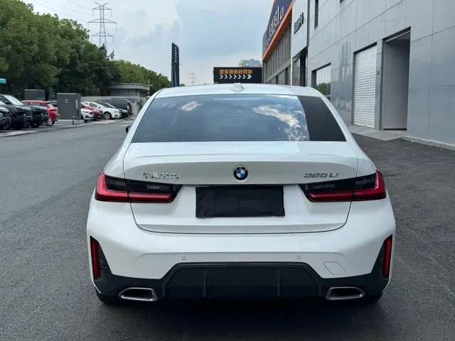 BMW 3 Series — Фото автомобиля 18