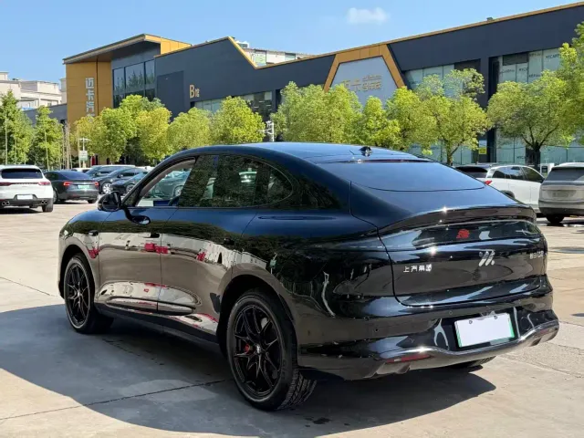 IM Motors LS6 — Фото автомобиля 5