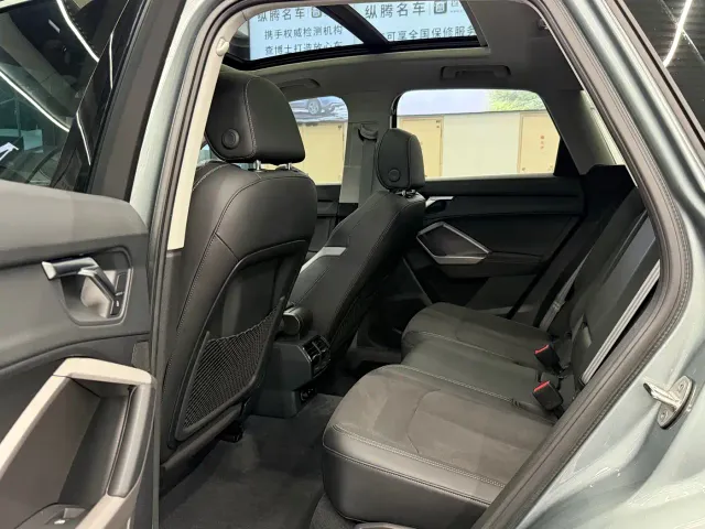 Audi Q3 — Фото автомобиля 10