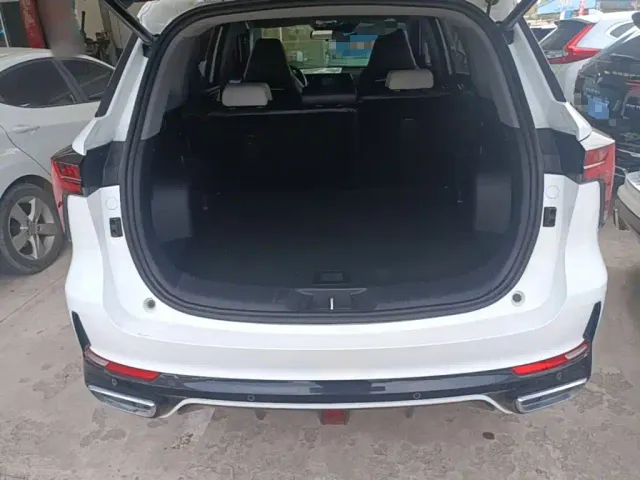 Changan CS75 Plus — Фото автомобиля 18