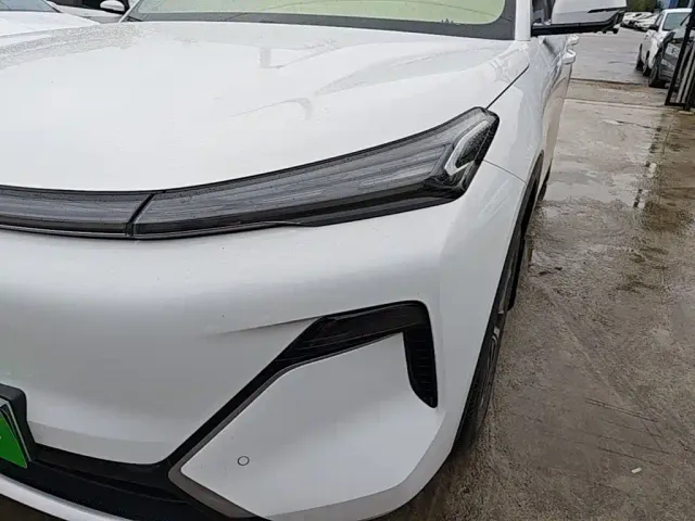 Geely Galaxy Starship 7 EM-i — Фото автомобиля 23