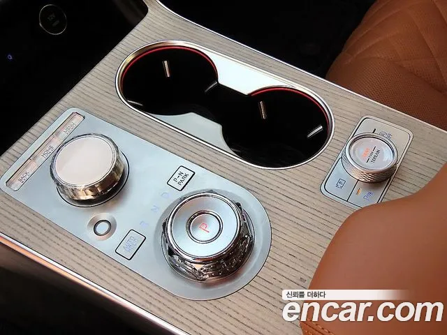 Genesis GV80 — Фото автомобиля 11