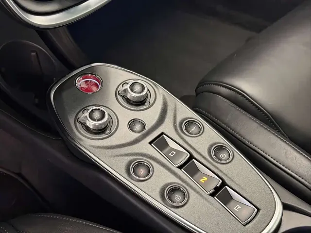 McLaren GT — Фото автомобиля 7