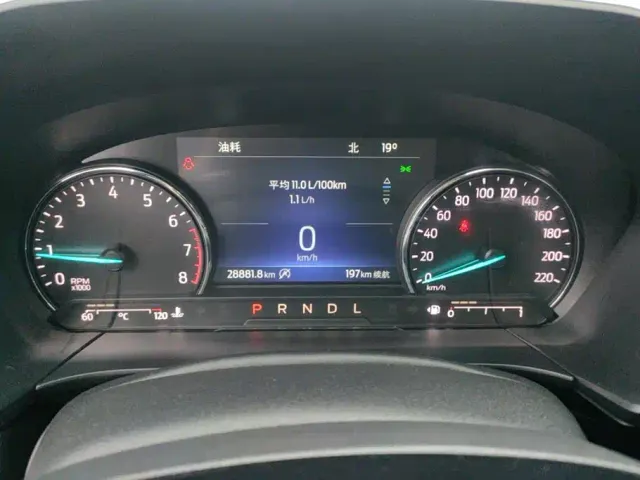 Ford Escape — Фото автомобиля 14