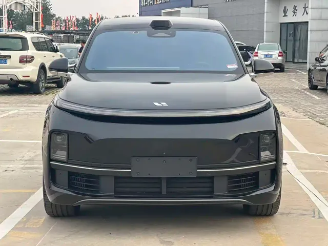 Li Auto L9 — Фото автомобиля 2