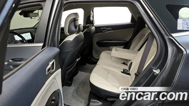 Kia Sportage Sportage 5-е поколение Бензин 1.6 турбо 2WD — Фото автомобиля 20
