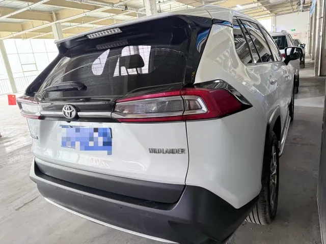 Toyota Wildlander — Фото автомобиля 16