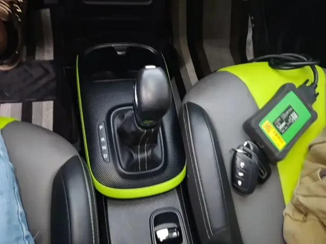Roewe Kaiwei CLEVER 2021 302km New Four-Seat Super Edition — Фото автомобиля 13