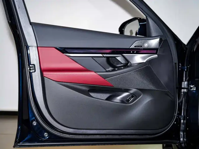 BMW 5 Series — Фото автомобиля 17