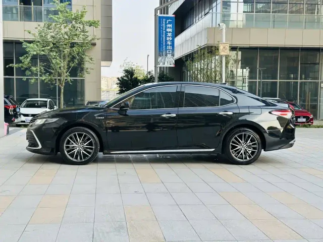 Toyota Camry — Фото автомобиля 4
