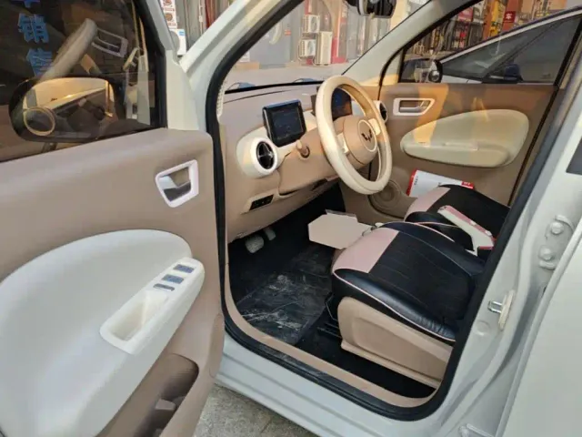Wuling Hongguang Mini EV — Фото автомобиля 15