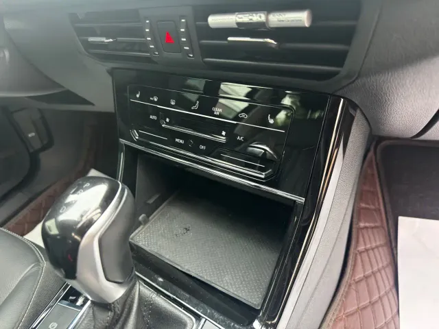 Volkswagen Passat — Фото автомобиля 4