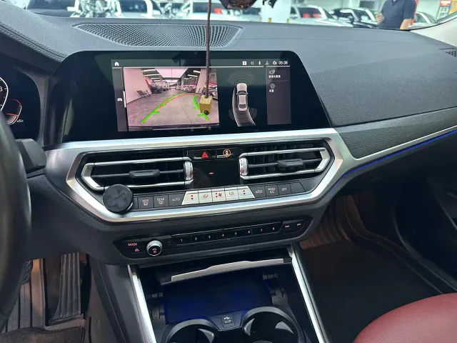 BMW 3 Series — Фото автомобиля 9