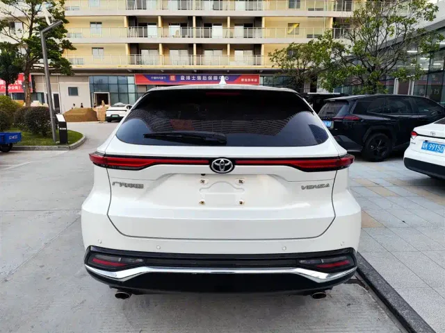 Toyota Venza — Фото автомобиля 8