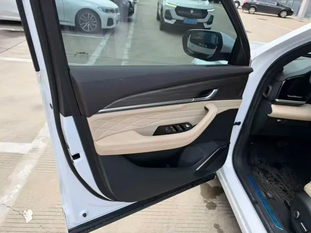 Geely Xingyue L — Фото автомобиля 16