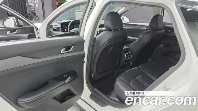 Kia K5 K5 3 поколение 2.0 LPI(Для проката) — Фото автомобиля 23