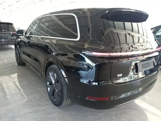 Li Auto L9 — Фото автомобиля 4