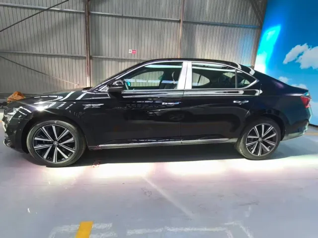 Skoda Superb — Фото автомобиля 9
