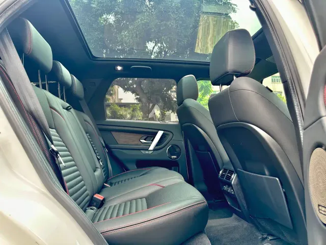 Land Rover Discovery Sport — Фото автомобиля 13