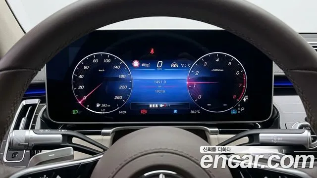 Mercedes-Benz S-Class — Фото автомобиля 8