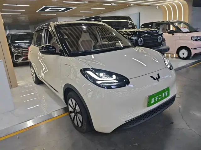 Wuling Bingo — Фото автомобиля 3