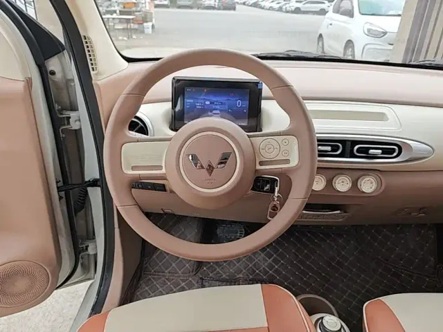 Wuling Hongguang Mini EV — Фото автомобиля 10