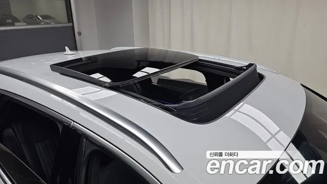 Audi e-tron — Фото автомобиля 28
